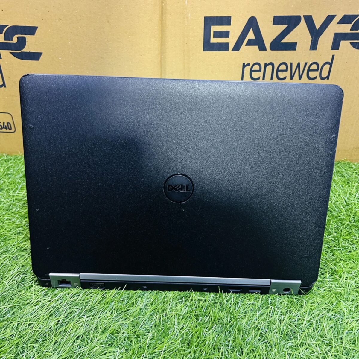 Dell Latitude 5270 Intel Core i5, 6th (Gen) Refurbished Laptop 8GB RAM, 256GB (SSD) - Image 2