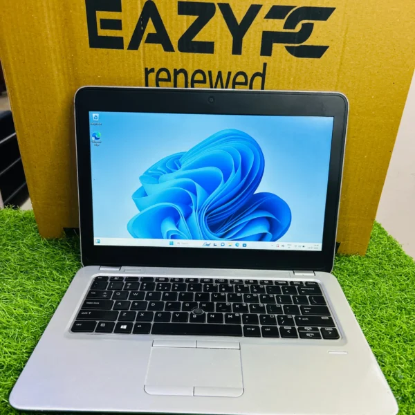 HP EliteBook 820 G3 – 12.5″ refurbished business laptop, Intel Core i5 6th Gen, 8 GB RAM/256 GB SSD.