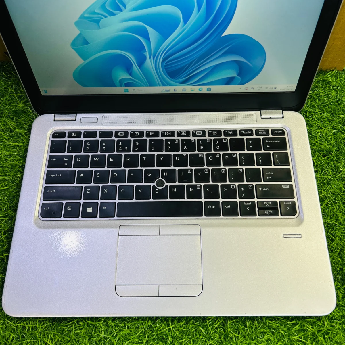 hp-elitebook-820-g3