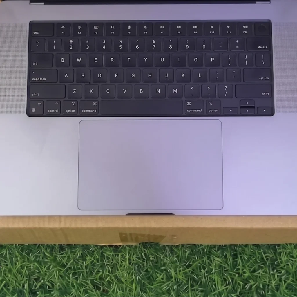 Refurbished MacBook Pro A2442 M1 Pro 14-inch 16GB RAM 512GB SSD 2021 Focus on KeyBoard
