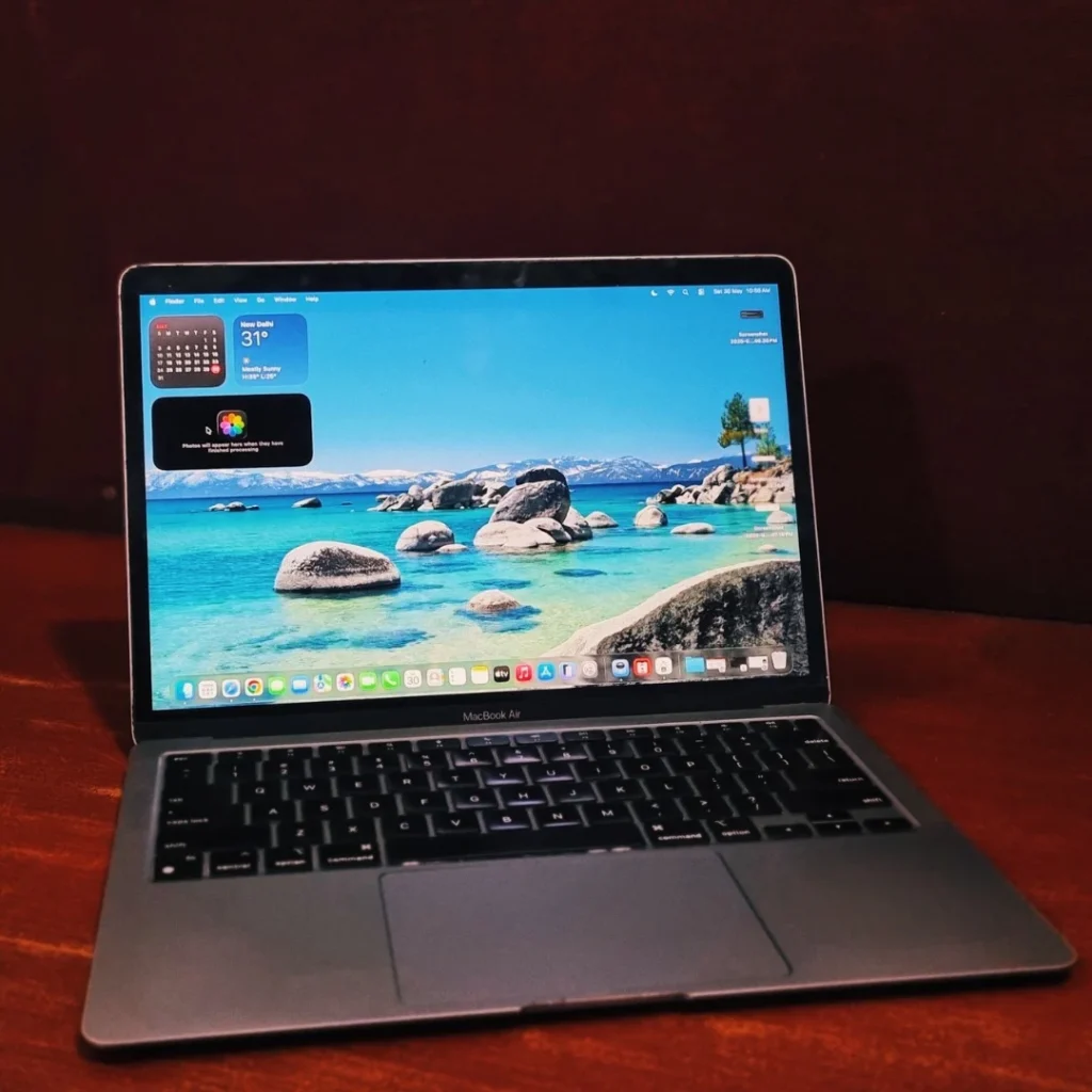 Refurbished MacBook Air A2337 M1 13 Inch 8GB RAM 256GB SSD Left Side View