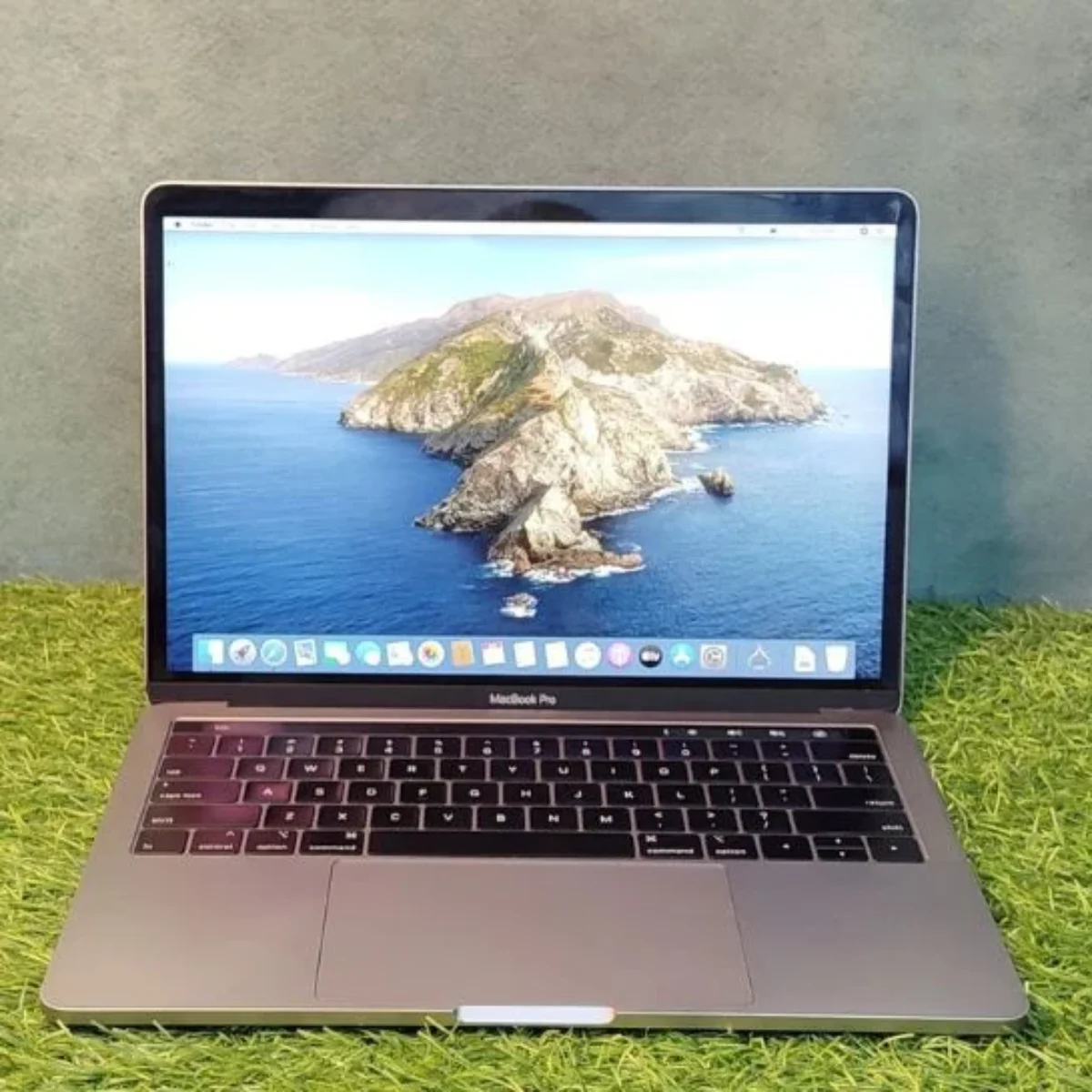 美品　MacBook Pro 2019 A2159 i5 8GB 256GB Refurbished Apple MacBook Pro A2159 2019 | I5, 8GB | EazyPC