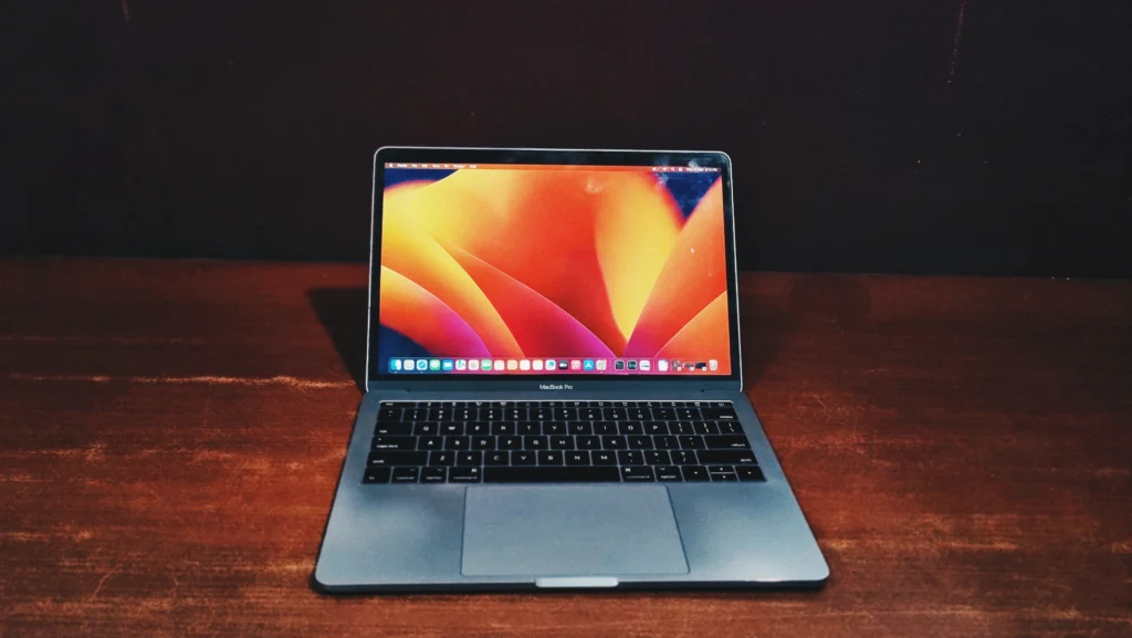 Apple macbook pro A1708