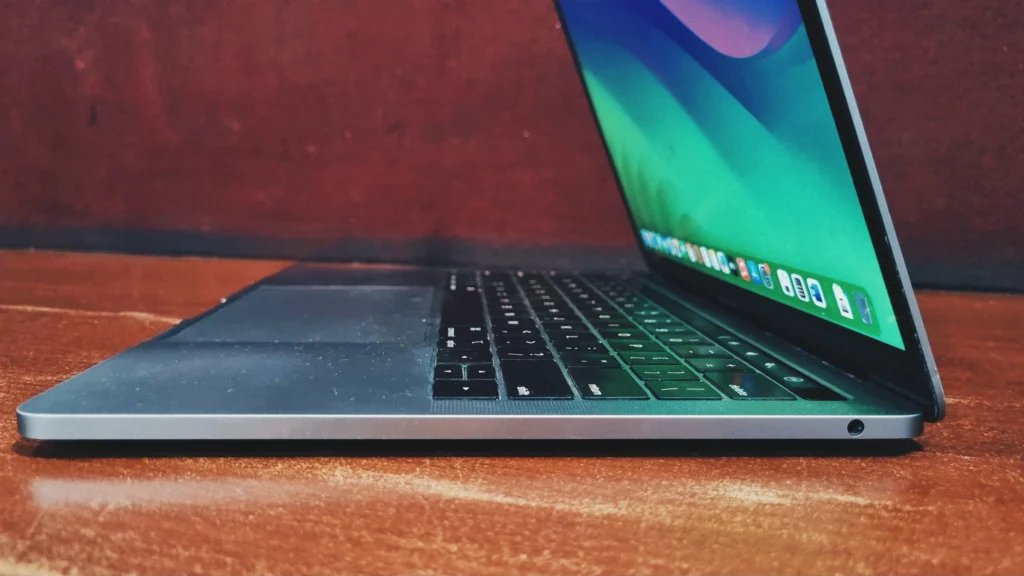 Apple macbook pro A2159