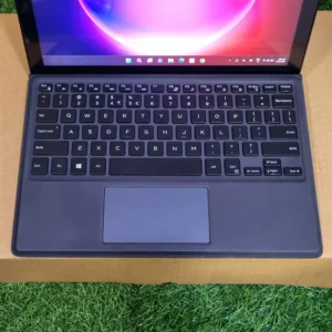Dell Latitude 5290 -Intel Core i5, 8th (Gen) Focus on Keyboard