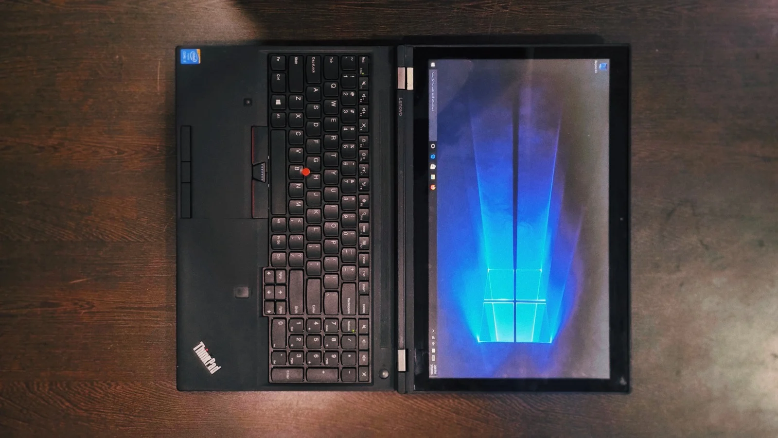 Lenovo ThinkPad P50 build quality and chassis close-up