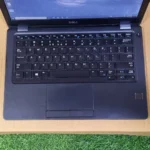 Dell Latitude 5280 Intel Core i7 7th Gen focus on keyboard
