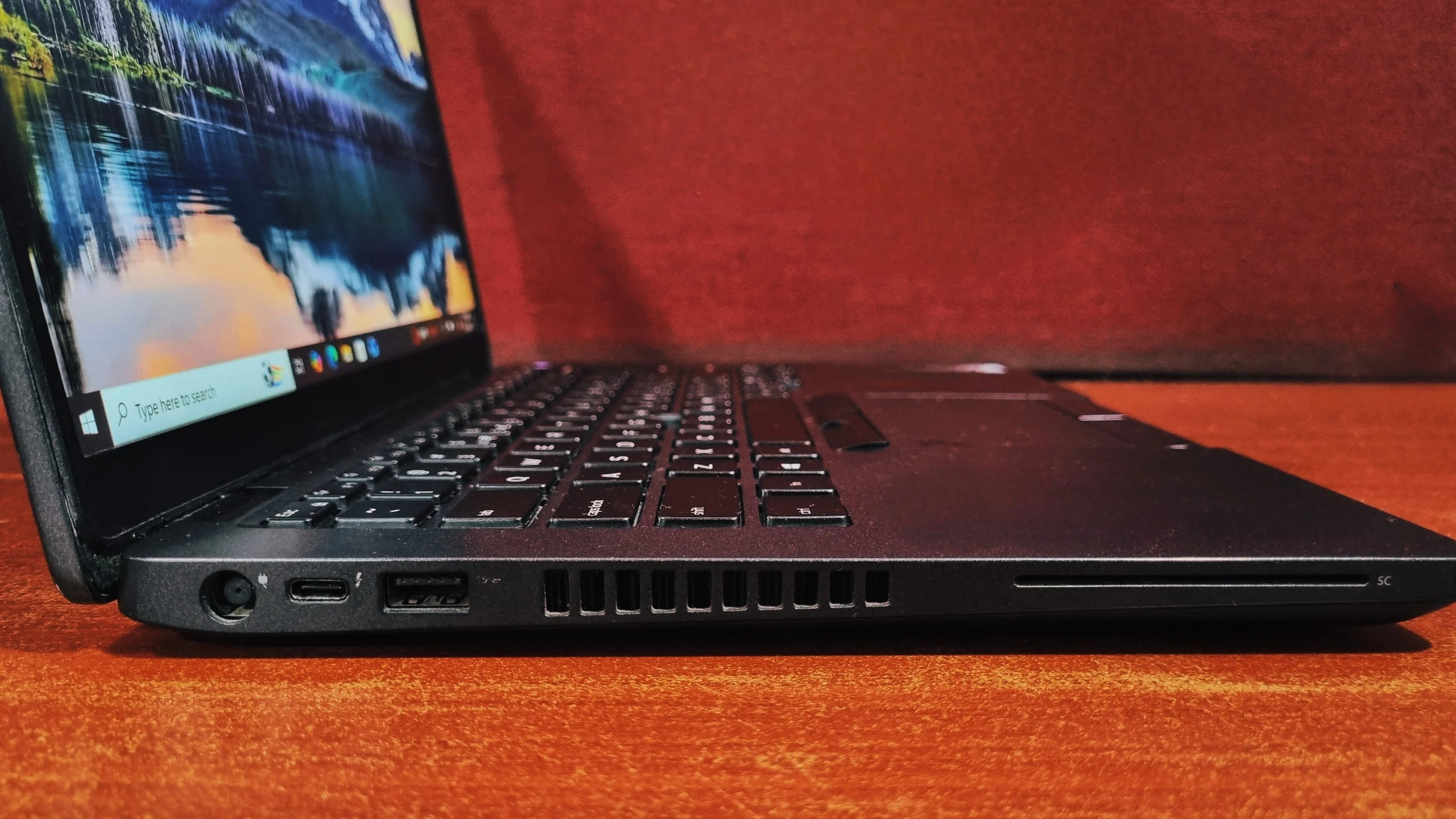 Dell Latitude 5400 left side ports