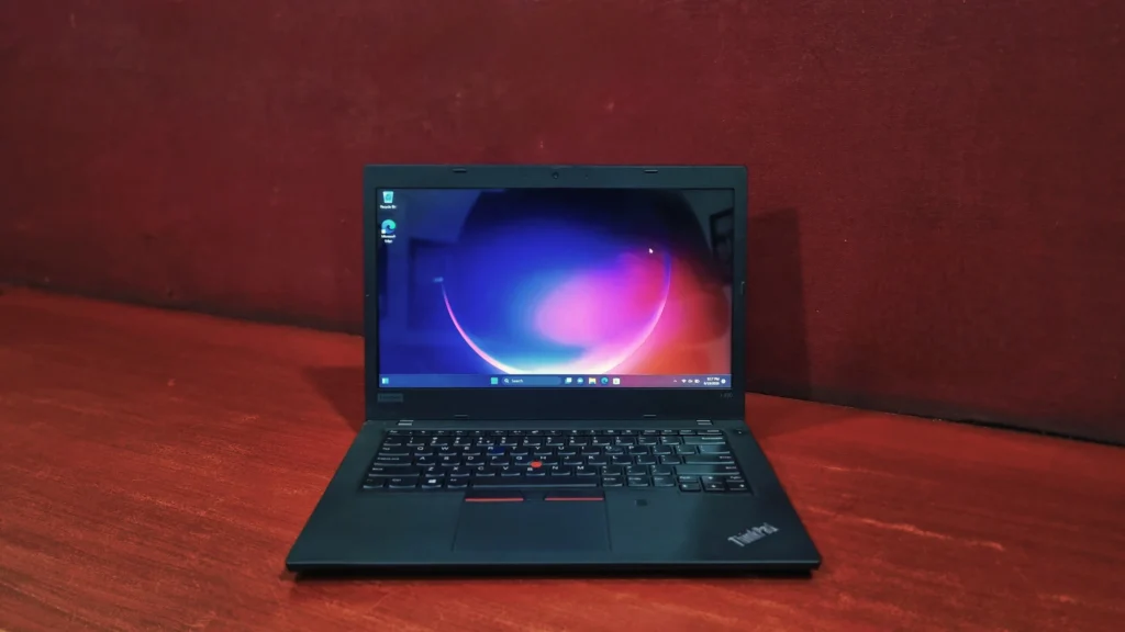 Lenovo ThinkPad L490 Design & Build Quality Front View