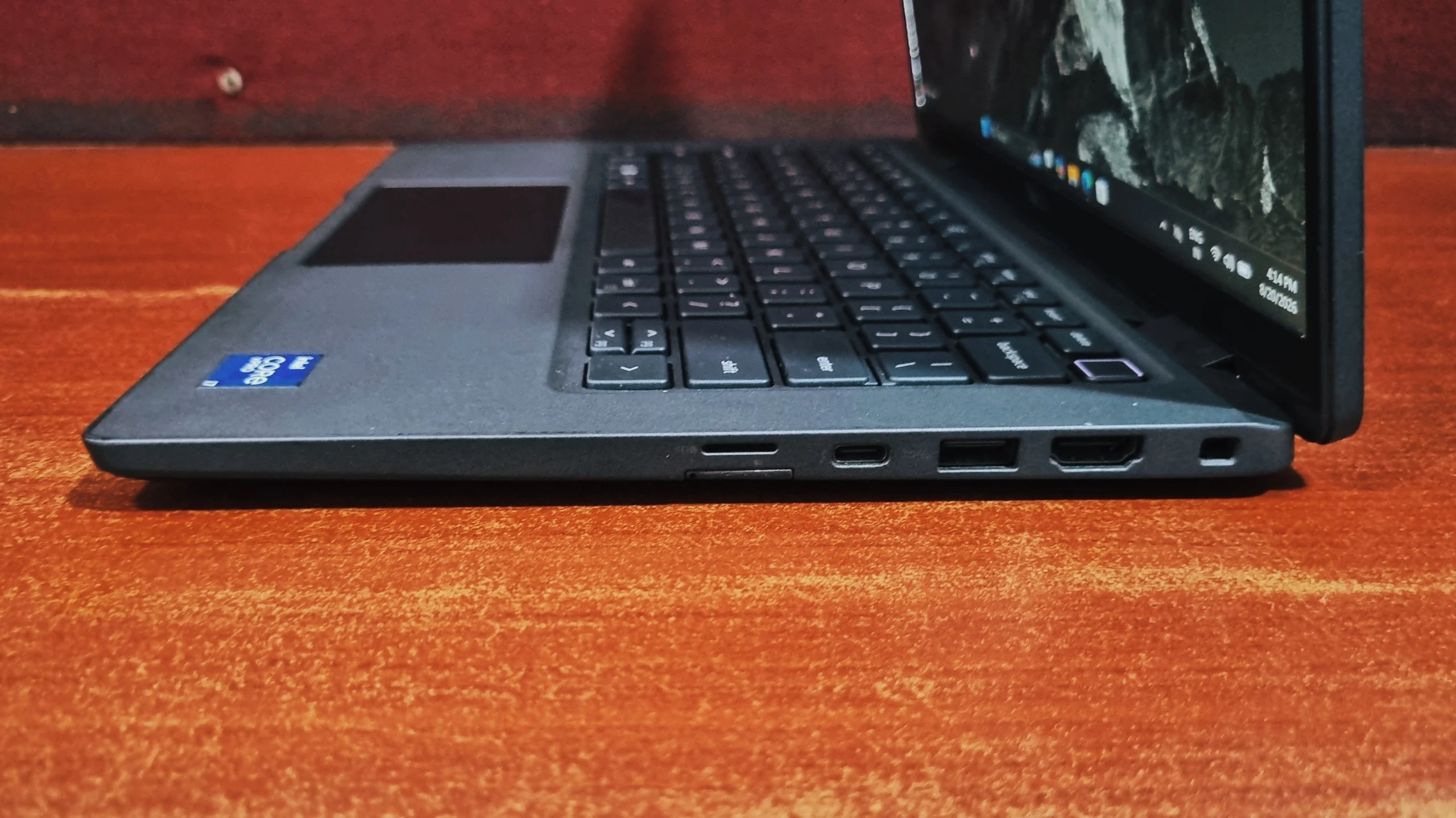 Dell Latitude 7320 right side ports: USB-A 3.2, microSD card reader, Type-C, HDMI, SIM tray and Noble lock slot