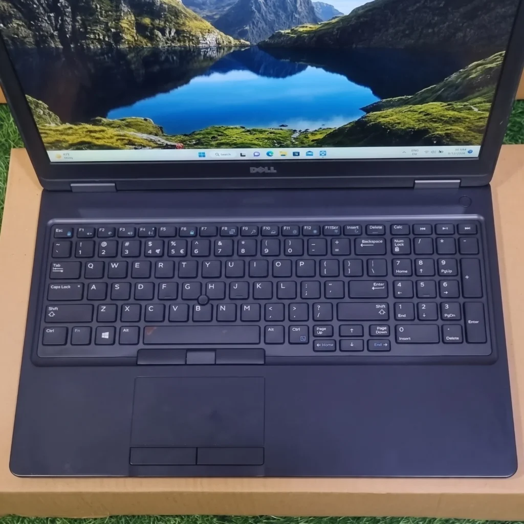 Dell latitude 5580 i5 6th Gen Refurbished Laptop focus on keyboard