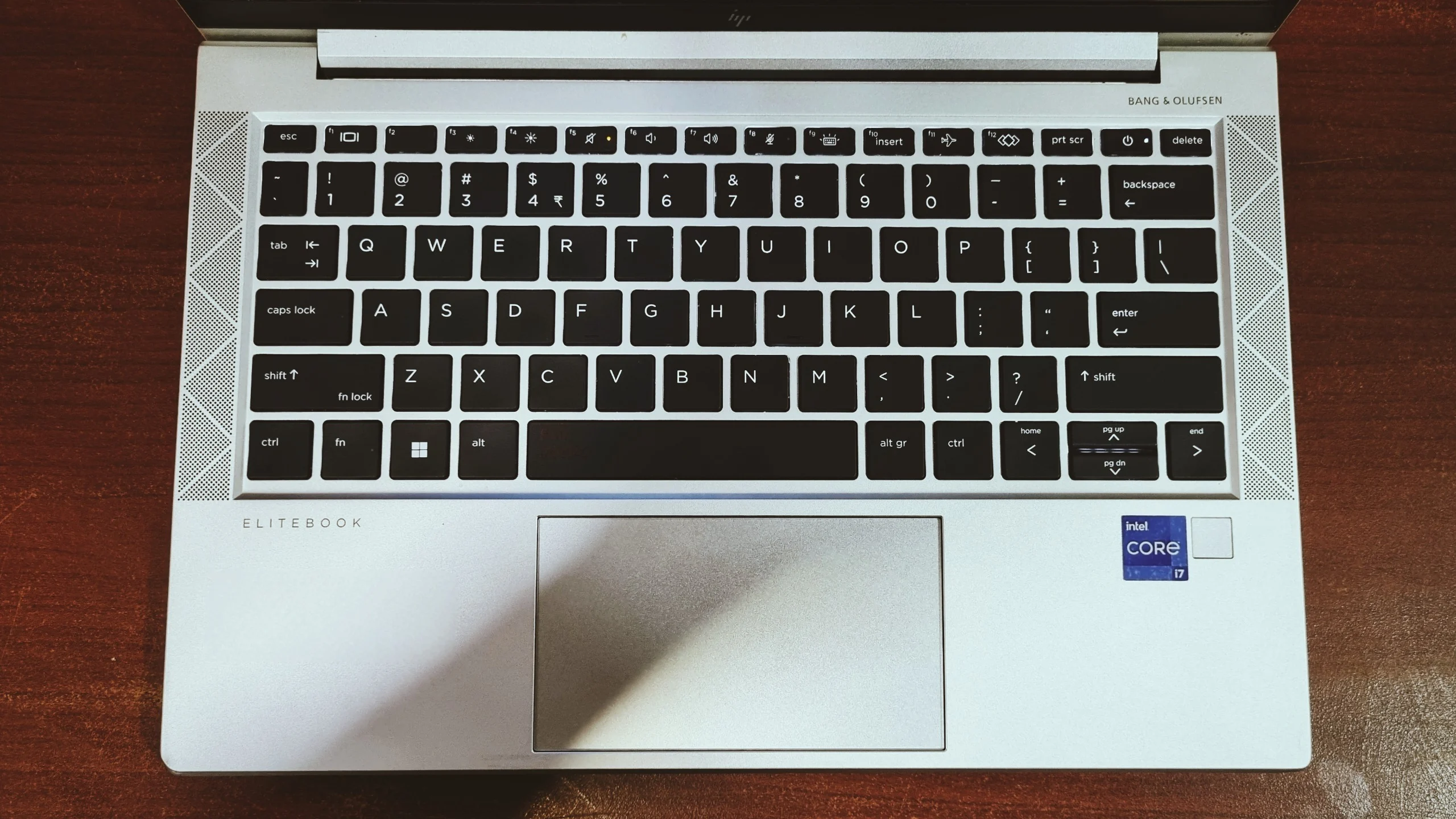 HP EliteBook 830 G8 keyboard and touchpad
