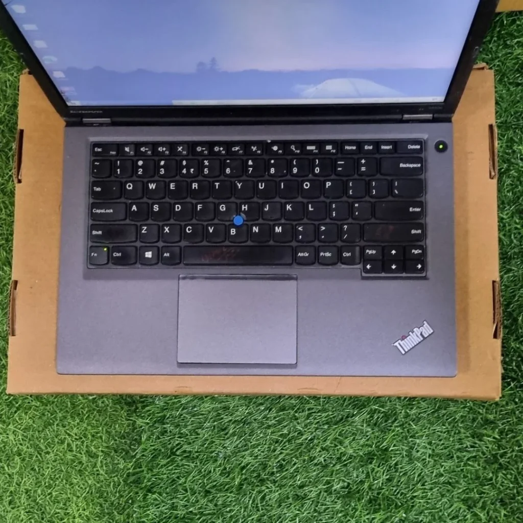 Lenovo ThinkPad T440p i5 4th Gen Refurbished Laptop 8GB RAM 256GB SSD Focus on KeyBoard