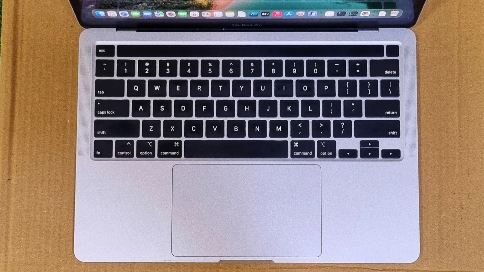 Apple MacBook Pro 13-inch (2020) keyboard and Touch Bar