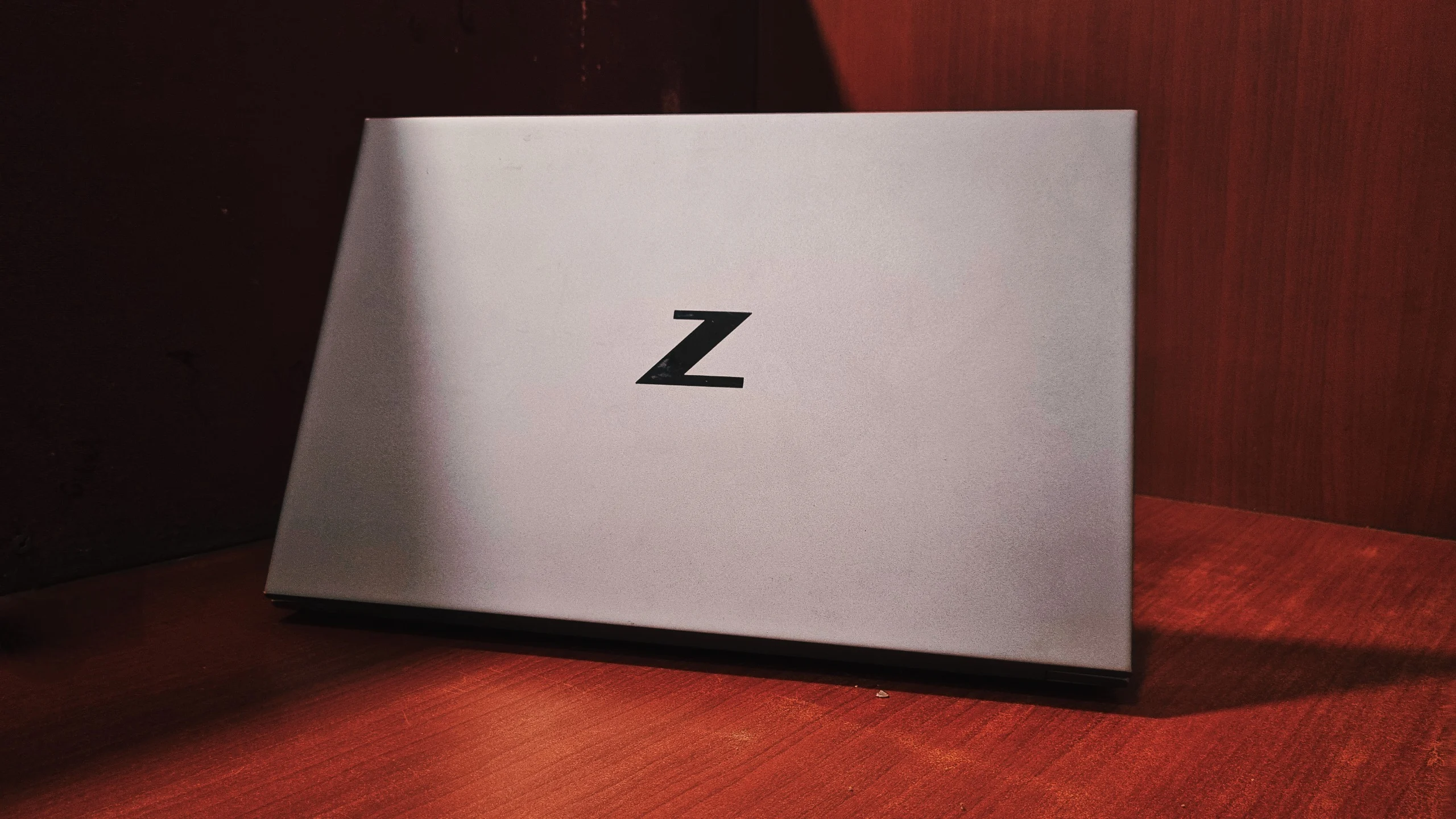 HP ZBook Studio G7 design and build quality with brushed aluminum chassis