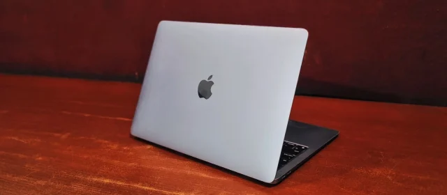 Apple MacBook Pro 16” (A2141))